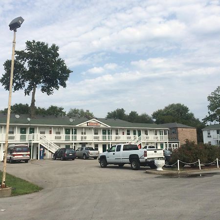 Hoosier Travel Lodge Джеферсънвил Екстериор снимка