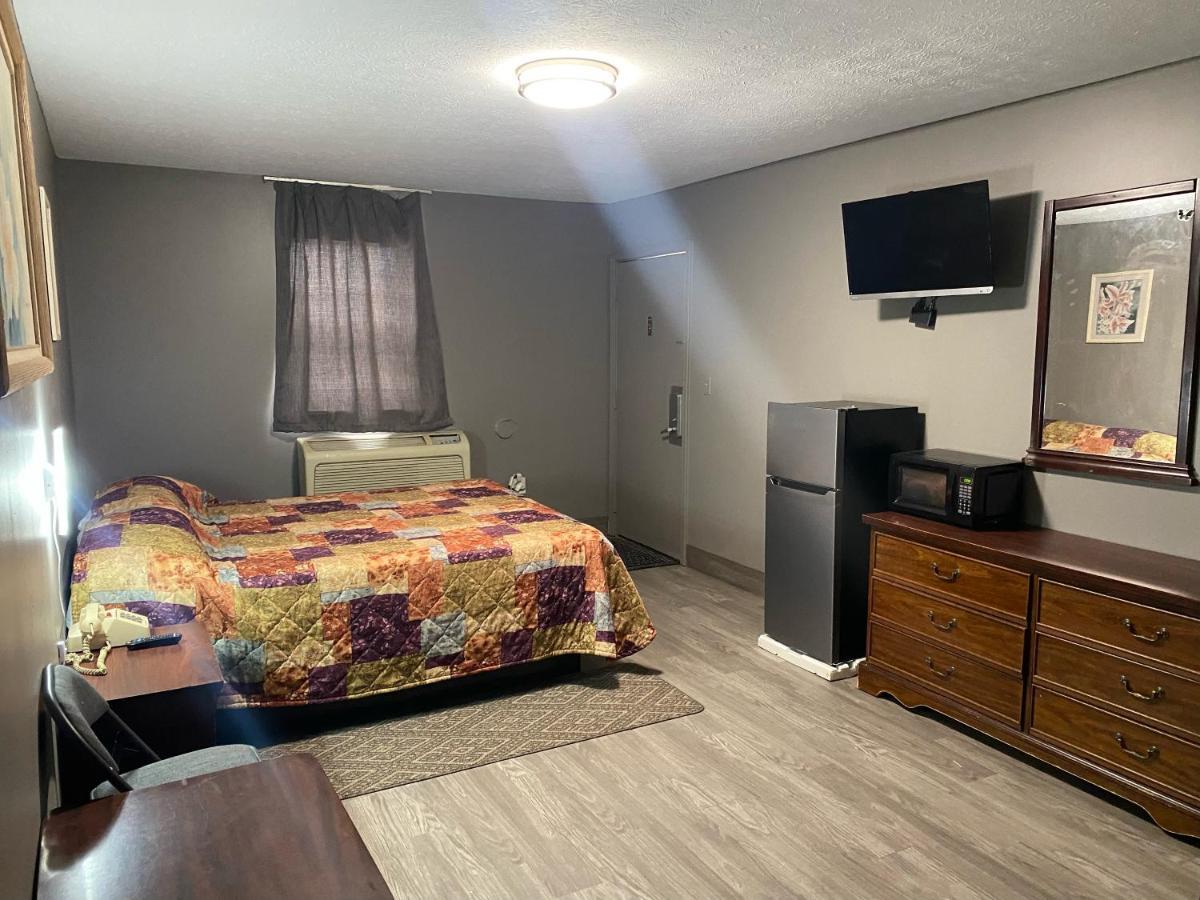 Hoosier Travel Lodge Джеферсънвил Екстериор снимка