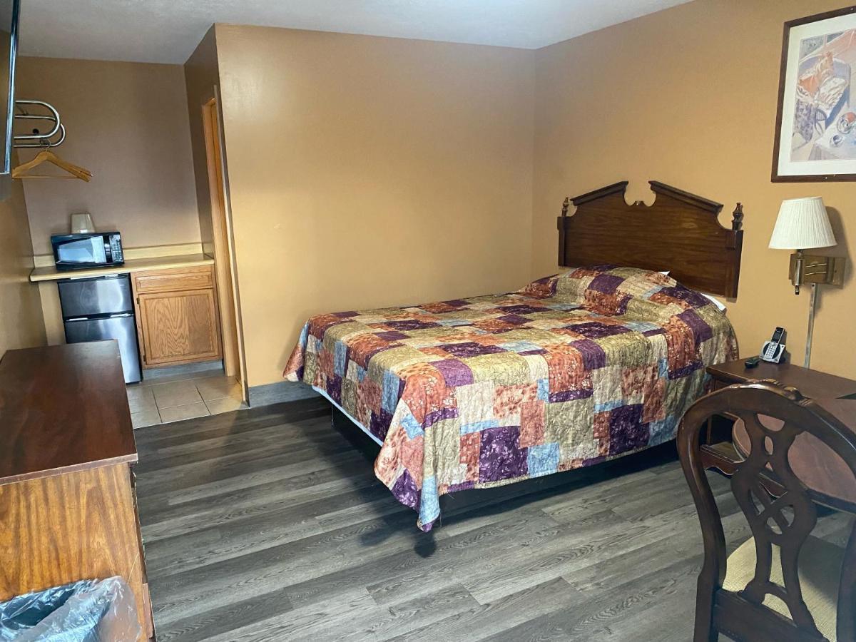 Hoosier Travel Lodge Джеферсънвил Екстериор снимка